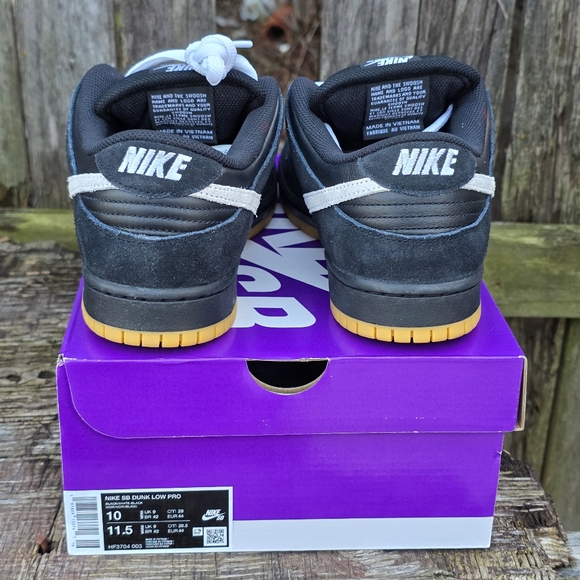 Nike SB Dunk Low Pro Black White Gum - Picture 4 of 4
